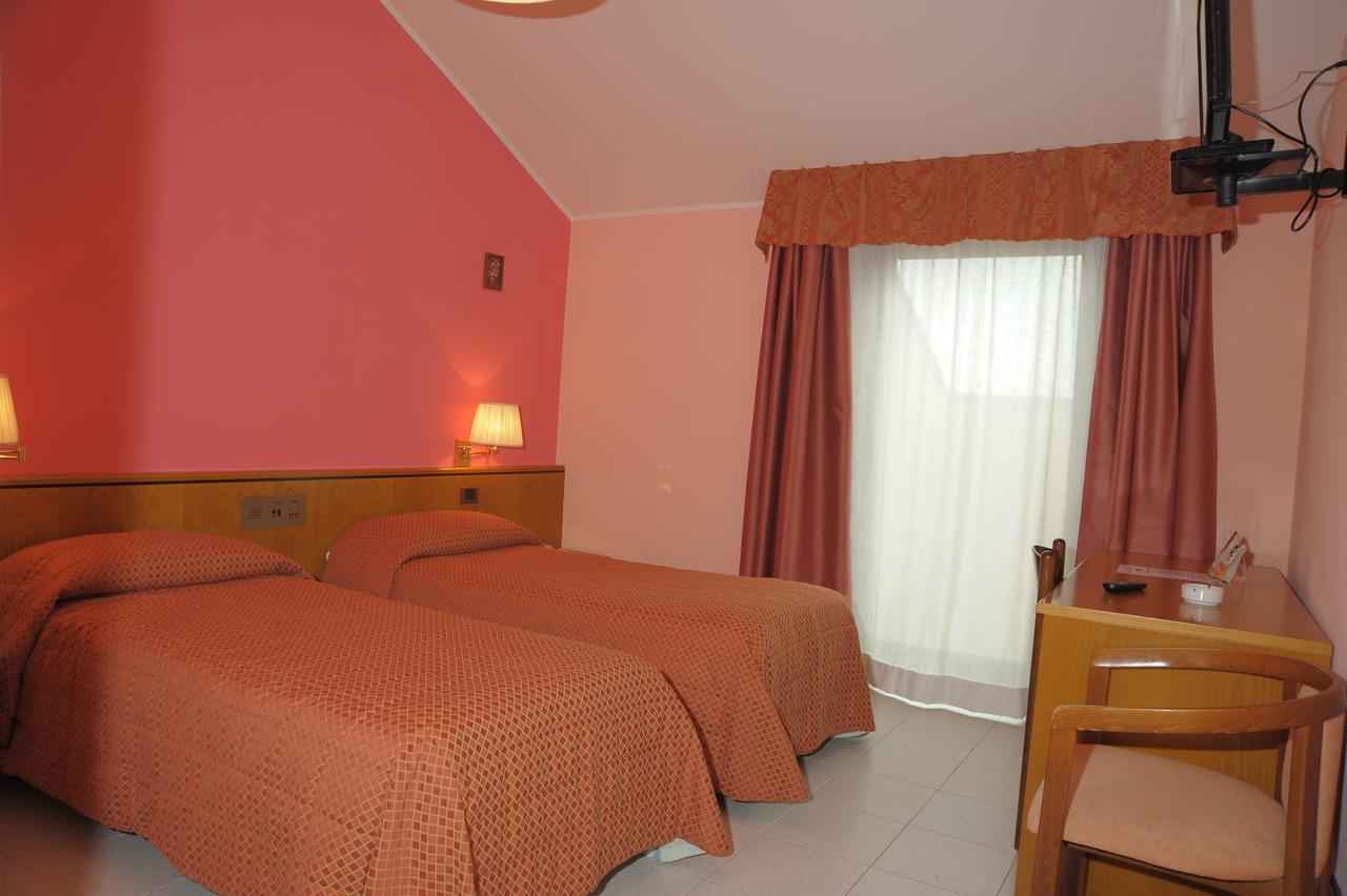 Hotel Le Gronde Cava Manara Exterior foto